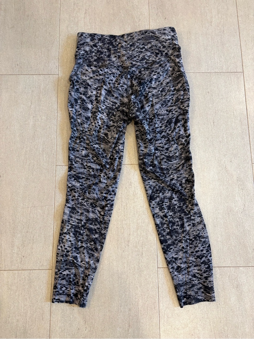 Lululemon Base Pace High-Rise Tight 25" - Picture 5 of 7